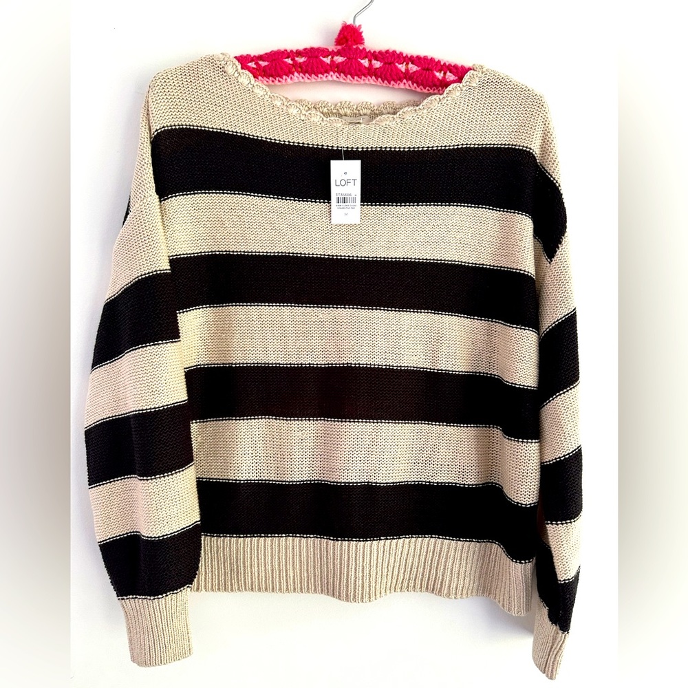 🖤 Lovely LOFT striped sweater with scalloped collar, black and tan.